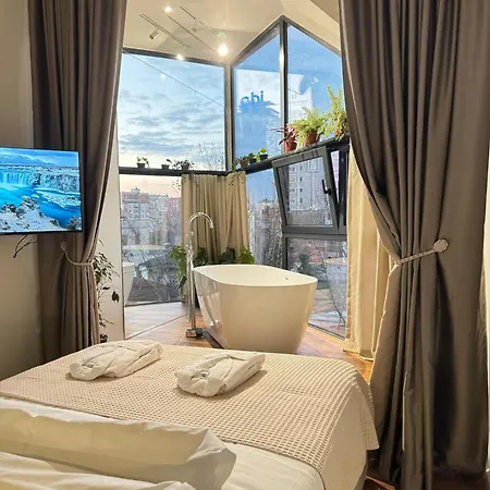 Moonlight Aparthotel