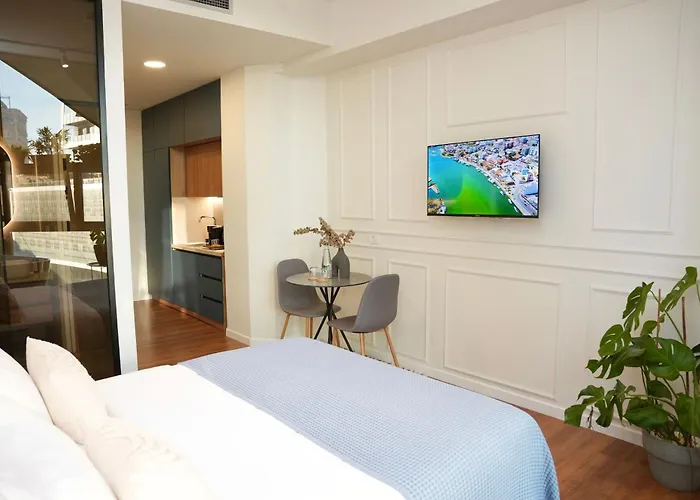 Moonlight Aparthotel 3*