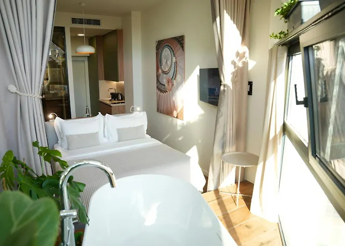 Moonlight 3* Tirana